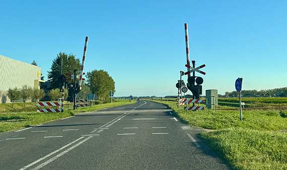 Spoorwegovergang Markerwaardweg N240